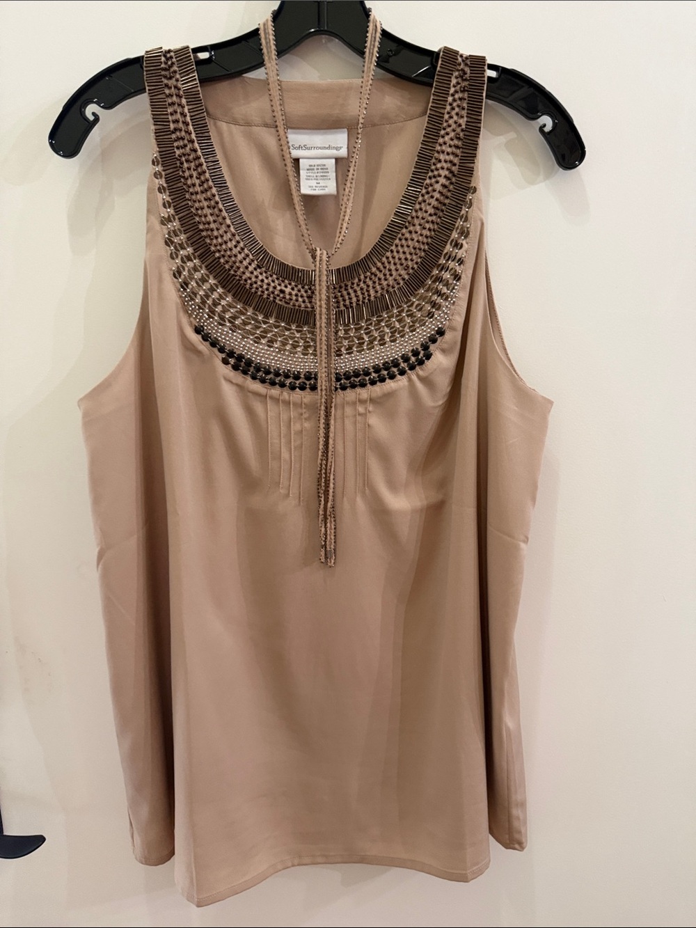 Soft Surroundings Beige Taupe Beaded Scoop Neck Tank NWOT, headband included